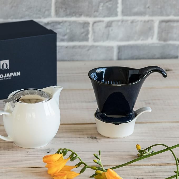 ZERO JAPAN - Bee House Pour Over Coffee Dripper - Ceramic Coffee Maker with Elegant Peek Hole, Drip Cone Brewer Coffee Gifts, Brewing Accessories - Jeans Blue, Standard Size