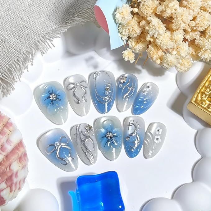24Pcs Blue Flower Press On Nails Short Almond Fake Nails with Silver Bow & Pearl Designs 3D Flower Acrylic Nails Gradient Blue Full Cover Glue On Nails Reusable Summer Beach False Nail for Women Girls