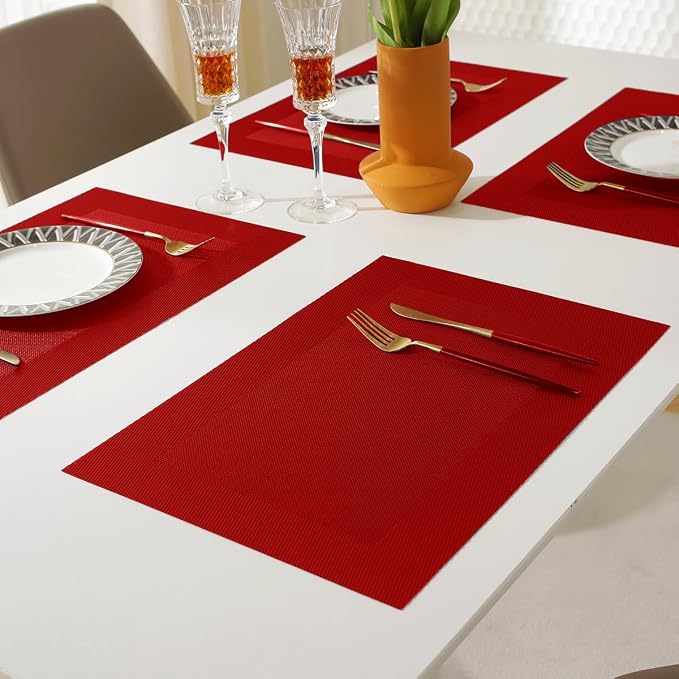 Vinyl Placemats Heat-Resistant Table Mats Washable Easy Clean Plastic Placemats for Dining Table Set of 4 (Red)