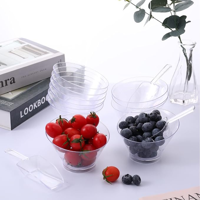Sawysine Plastic Clear Serving Bowls with Kitchen Plastic Scoops | 24 Pcs Salad Serving Bowls Popcorn Scoops Angled Candy Container for Salad Cooking Parties