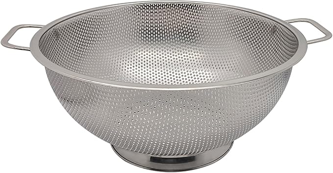 Fox Run Stainless Steel Colander, Large 5 Quart Pasta Strainer With Handles | Easily Strain Pasta, Rice & Spaghetti | Perfect Metal Strainer For Washing Fruit & Vegetables | Large Steel Colander 11" x 5"