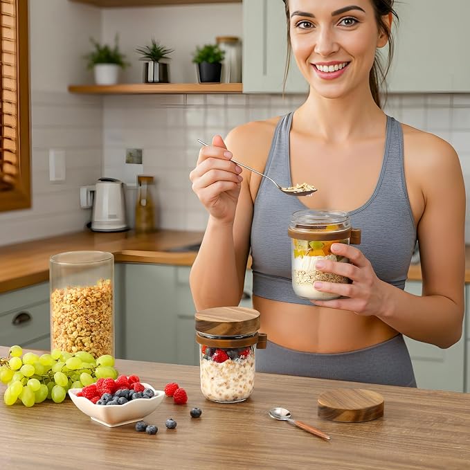 LANDNEOO 4 Pack Overnight Oats Containers with Wooden Lids and Spoons, 16oz Glass Mason Overnight Oats Jars with Lids, Large Capacity Airtight Jars for Milk, Cereal, Fruit