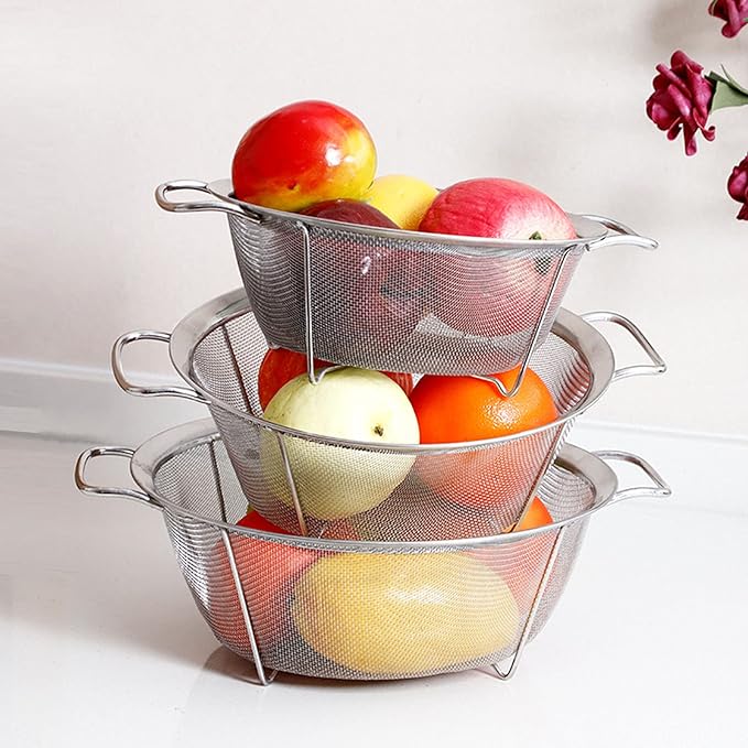 AJIODA Stainless Steel Mesh Colander Strainer Basket, 2.5 Quart Fine Mesh Net Colander with Heavy Duty Handles & Wide Rim & Resting Feet for Strain, Drain, Rinse, Fry, Steam or Cook Vegetables & Pasta