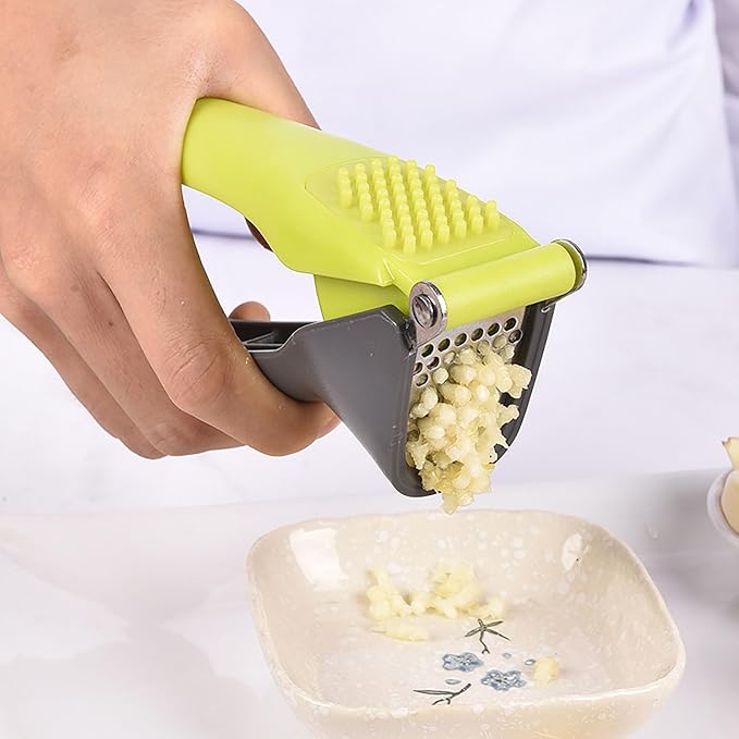Garlic Press Machine, 7 Inch Plastic and Stainless Steel Random Color Garlic Grinding Tool for Kitchen and Outdoors (1)