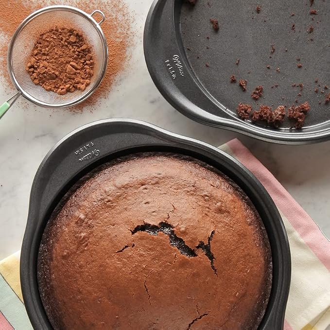Wilton Platinum Non-Stick Round Cake Pan, Made Without PFAS, 9 in. | DURALAST Silicone Infused Double Coating, 5X More Durable with Anti-Warping Technology, Perfect for Round Layer Cakes