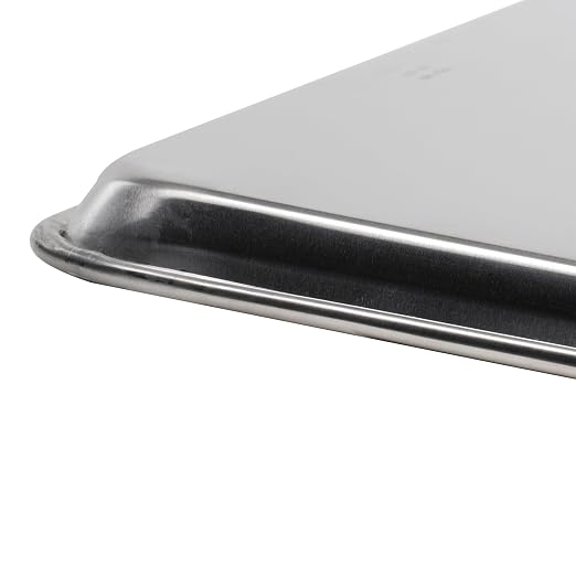 Winware by Winco ALXP-1622 Aluminum Sheet Pan, 16" x 22" | Large flat baking surface, Reinforced rim prevents bending or warping, Great for Food Preparation and Restaurant Kitchens