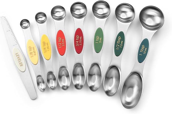 Spring Chef Stainless Steel Magnetic Measuring Spoons Set of 8, Very Merry | Dual Sided Metal Teaspoon & Tablespoon Measuring Spoons with Leveler for Dry & Liquid Ingredients, Fits in Kitchen Spice Jars