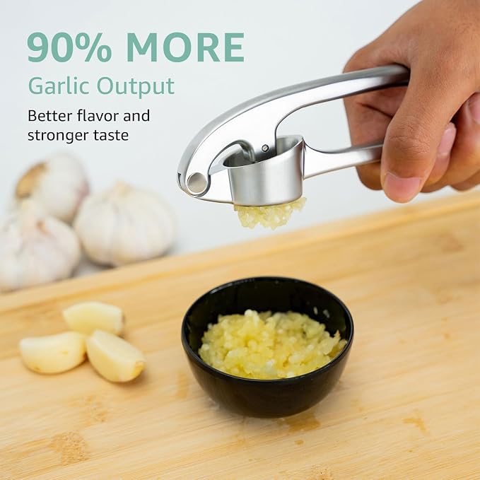 Garlic Press Crusher & Mincer – Easy Squeeze Ergonomic Handle, Heavy Duty Zinc Alloy, Dishwasher Safe, Includes Peeler & Cleaning Brush – Garlic Ginger Crusher Tool (Silver)