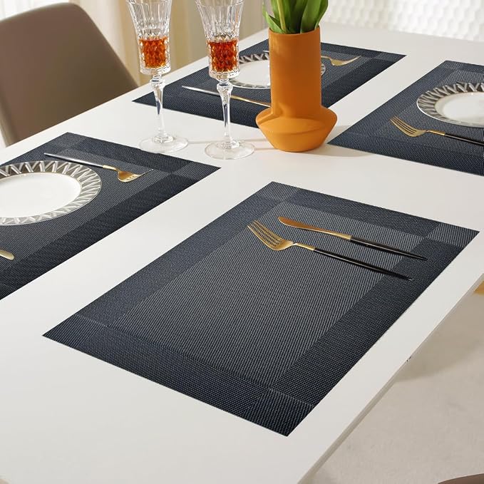 Vinyl Placemats Heat-Resistant Table Mats Washable Easy Clean Plastic Placemat for Kitchen Dining Table Set of 4 Indoor Outdoor (Solid Black)