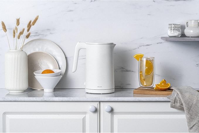 ZWILLING Enfinigy Cool Touch 1-Liter Electric Kettle, Cordless Tea Kettle & Hot Water - White