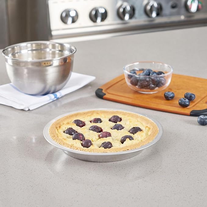 Restaurantware Aluminum Pie Pan 72 Count 8 Inch Round 1.25 Inch Deep Oven-Friendly Pie Tin, Lightweight Baking Pan, Silver Plate for Quiche, Fruit Pies, Home And Commercial Kitchens