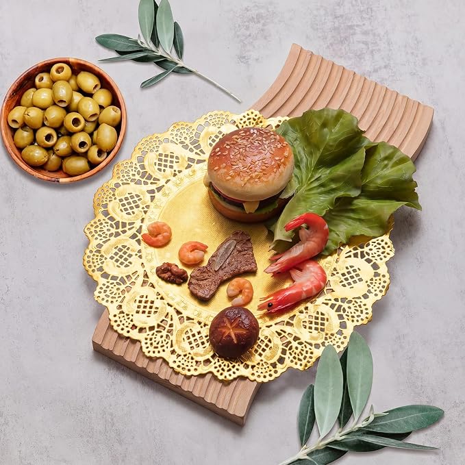 Gueevin 200 Pcs Gold Paper Placemats Disposable Lace Round Paper Placemats Decorative Disposable Placemat Doilies for Dining Wedding Table Decoration Festive Party Birthday Holiday (Gold,12 Inch)
