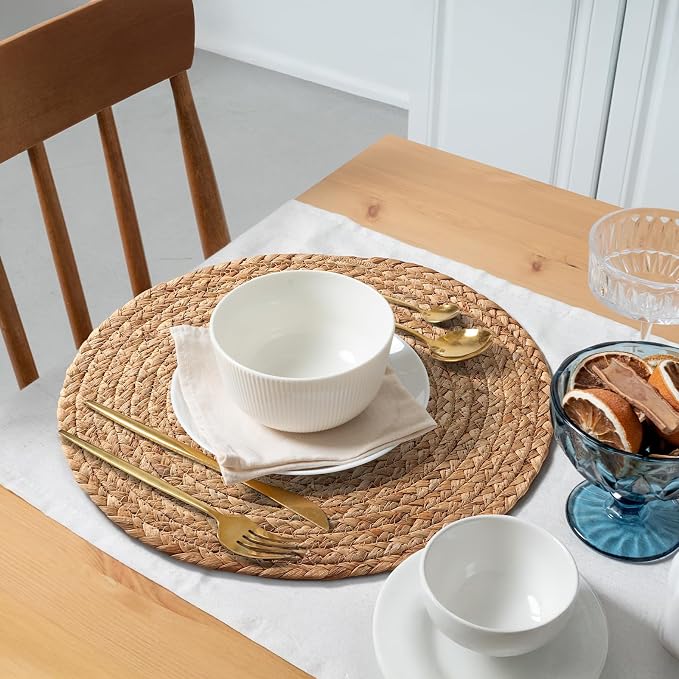 Aofmee 13.8 inch Round Woven Placemats Set of 6, Boho Rattan Place Mats, Natural Water Hyacinth Table Placemats, Farmhouse Weave Table Mats, Rustic Braided Wicker Charger Plates for Dining Table Decor