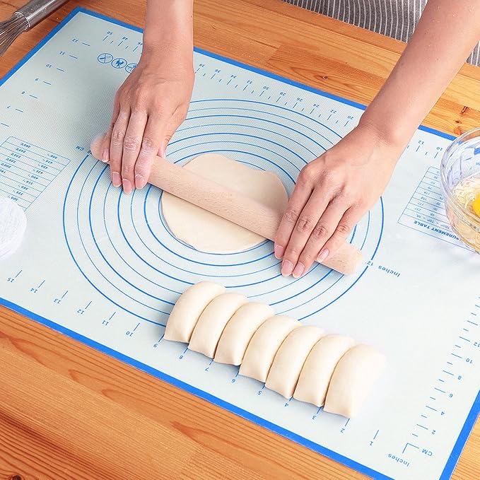 Silicone Baking Mat，Non Stick Rolling Dough with Measurements for Pie Pizza Cookies Fondant Making，Extra Thick Non Slip Silicone Pastry Mat (Blue, M-16"×20")