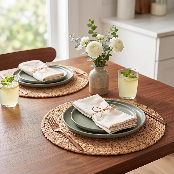 Natural Jute Placemats Set of 4, Round Woven Table Mats, 13 Inch Rattan Charger Plates for Dinner, Boho Farmhouse Braided Place Mats