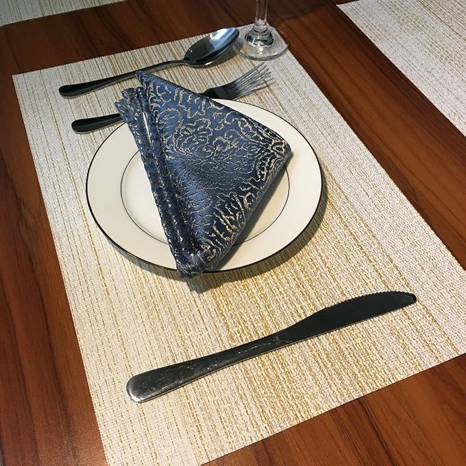 WAZAIGUR Placemats Set of 4, Woven Vinyl Table Placemats, Yellow with White | Placemat, Blending Color Durable Washable Place Mats Indoor Outdoor Heat-Resistant Anti-Skid Kitchen Dining Table Mats