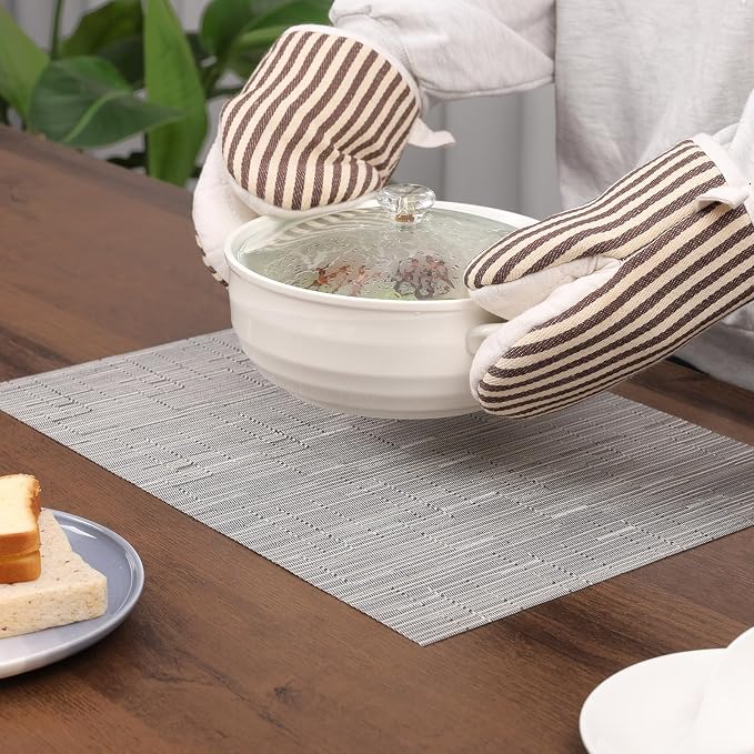 Myir JUN Placemats Set of 4 Kitchen and Dining Table Placemats | Vinyl Placemats Place Mats Indoor/Outdoor Set of 4 Washable Table Mats Non-Slip Place mats for Dining Table, Silver