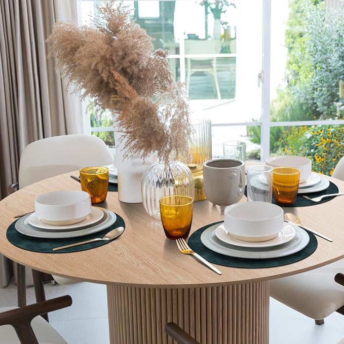 ADRIMER Placemats, Heat Resistant Round Placemats Set of 4 Washable, Waterproof Table Mats, Wipeable Faux Leather Place Mats for Kitchen, Dining Room, Dark Blue