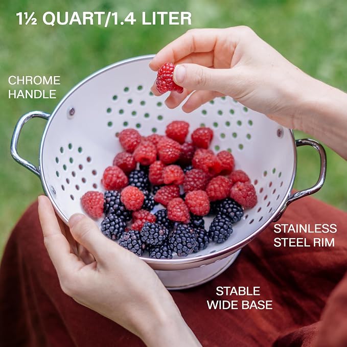Reston Lloyd, 1.5 Quart Powder Coated Steel Kitchen Strainer Basket for draining Pasta, Vegetable and Fruit, Chrome Handles and Wide Stable Base, Pink