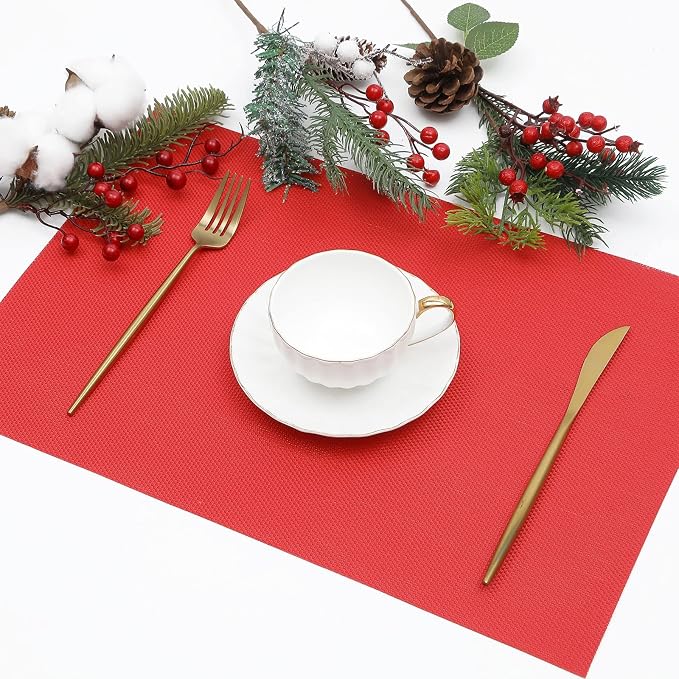 SHACOS Placemats Set of 6 Woven Vinyl Christmas Place Mats for Dining Table Wipe Clean Stain Resistant Table Mats Indoor Outdoor (6, Red)