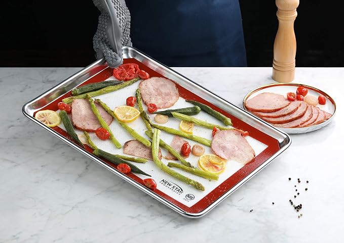 New Star Foodservice Commercial Grade Silicone Baking Mat Non Stick Pan Liner, 11 x 17 Inch (Half Size)