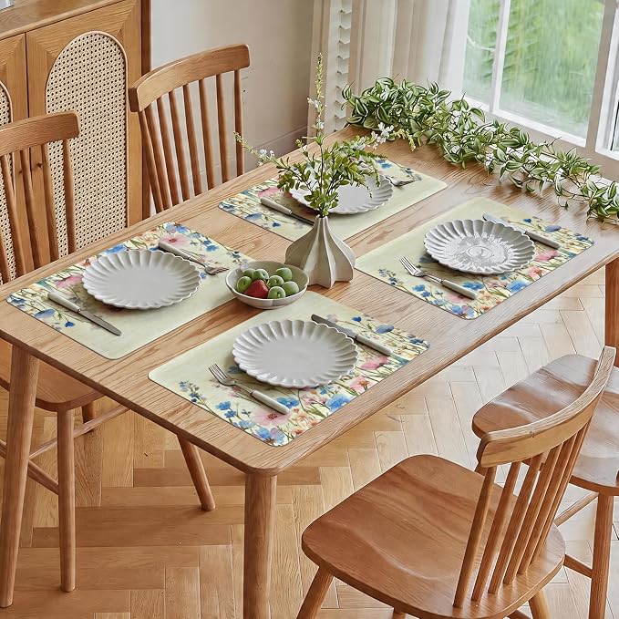 Vinyl Placemats Set of 8-12x17 Inch - Heat Resistant Washable Place Mats Waterproof Non-Slip Wipeable Table Mats for Dining Table Decor, Indoor/Outdoor Plastic Mat