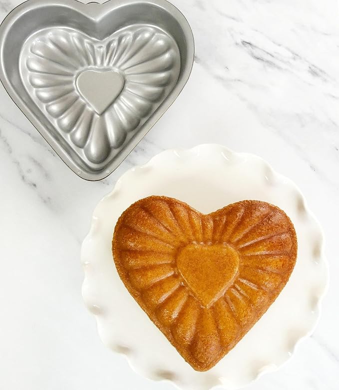 USA Pan Global Bakeware Fancy Heart Cake Pan