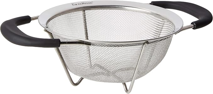 ExcelSteel Professional Quality Heavy Gauge Mesh Colander With Santopreme Handles, 6-1/2-Inch