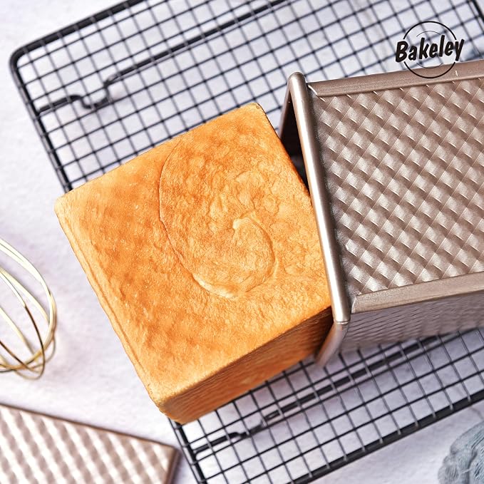 Mini Pullman Loaf Pan with Lid, 0.55Lb Non-Stick Rectangle Flat Toast Box for Oven Baking (Champagne Gold)