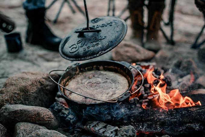 Stansport Pre-Seasoned Cast Iron Dutch Oven