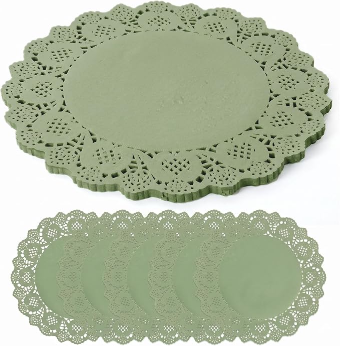 100 Pack 13.5 Inch Round Sage Green Paper Doilies, Disposable Lace Placemat | Rustic Scallop Doily Table Pads, Heavy-Duty Paper Place Mats for Cakes, Crafts, Parties, Weddings, Buffet, Home Decor