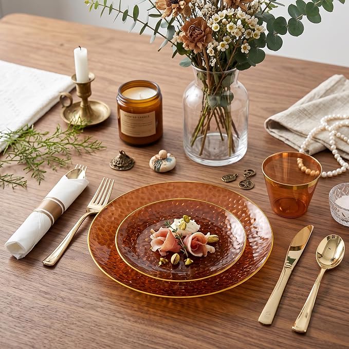 Rubtlamp 700Pcs Amber Gold Plastic Dinnerware Set, Hammered Clear Gold Plates, Fancy Plastic Plates Include 100 Dinner Platos, 100 Salad Platos, 100 Cups,100 Pack Pre Rolled gold plastic Silverware