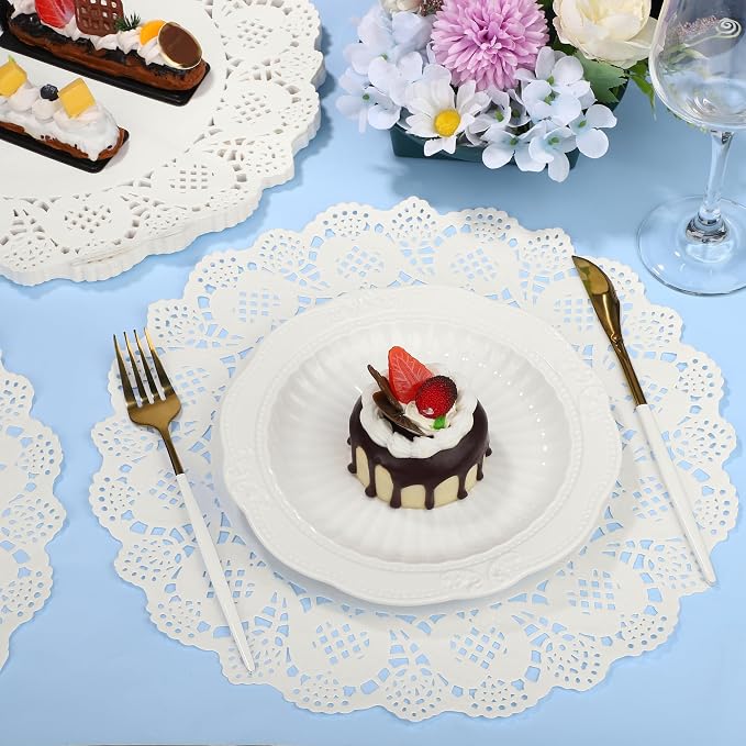 MCEAST 100 Pack Round White Paper Doilies 13.5 Inches Lace Paper Place Mats Rustic Scallop Doily Disposable Paper Table Pads for Food Cakes Crafts Party Weddings Tableware Decor