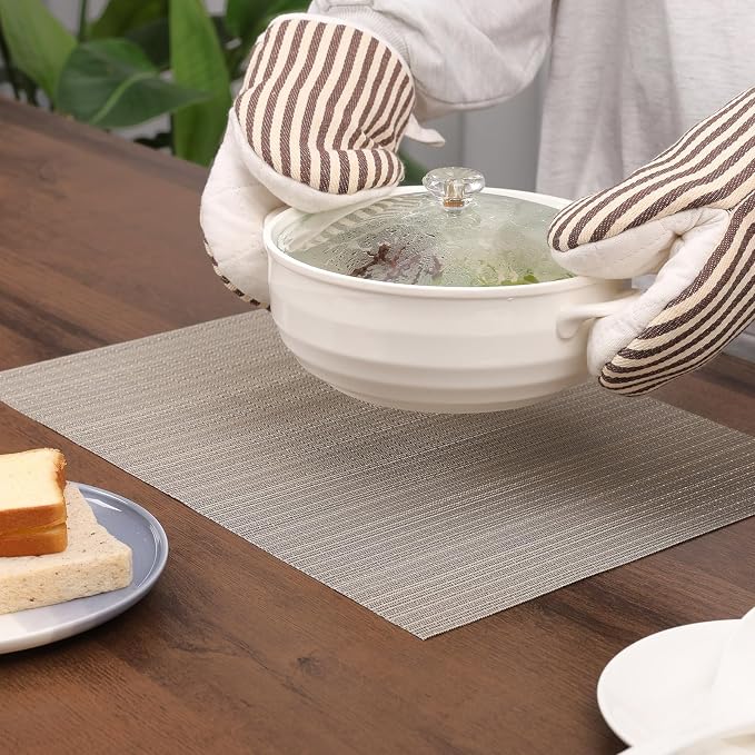 Myir JUN Placemats Set of 4 Kitchen and Dining Table Placemats | Vinyl Placemats Place Mats Indoor/Outdoor Set of 4 Washable Table Mats Non-Slip Place mats for Dining Table, Golden Silver
