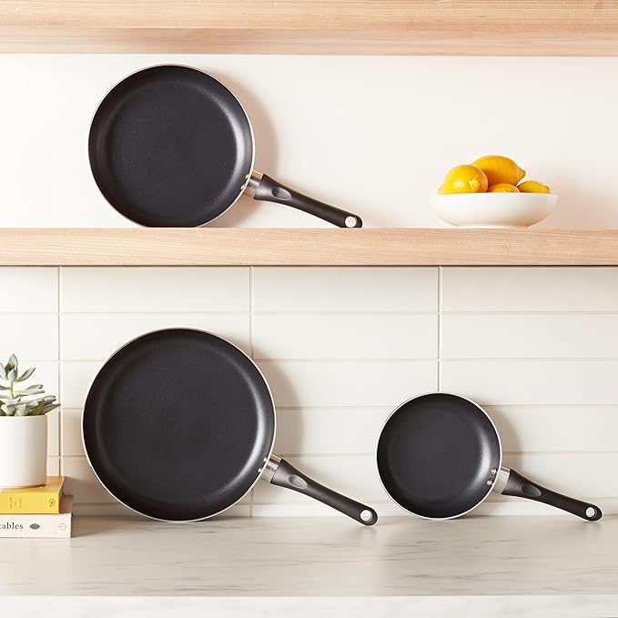 Amazon Basics Ceramic Non-Stick 3-Piece Frying Pan Set, 8 Inch, 10 Inch & 12 Inch, Black
