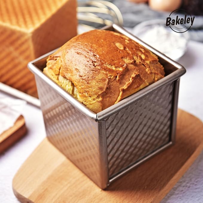Mini Pullman Loaf Pan with Lid, 0.55Lb Non-Stick Rectangle Flat Toast Box for Oven Baking (Champagne Gold)
