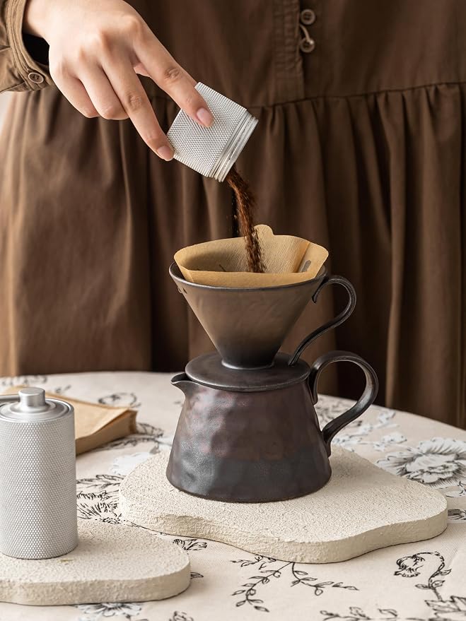 Pour Over Coffee Maker,Ceramic Coffee Maker With 40 pcs Paper Filter，15oz/450ml Ceramic Pour Over Coffee Dripper (Retro gold)