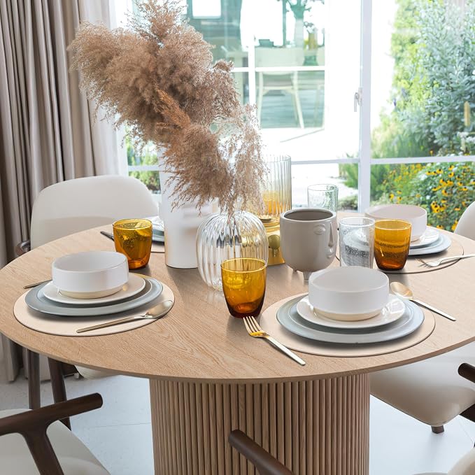ADRIMER Placemats, Heat Resistant Round Placemats Set of 6 Washable, Waterproof Table Mats, Wipeable Faux Leather Place Mats for Kitchen, Dining Room, Beige