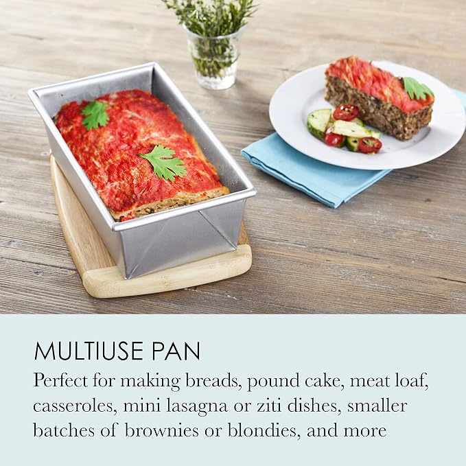 Chicago Metallic Commercial II 1-Pound Loaf Pan, Heavy-Weight Aluminized Steel, Professional Bread Baking Pan with Wire Reinforcement