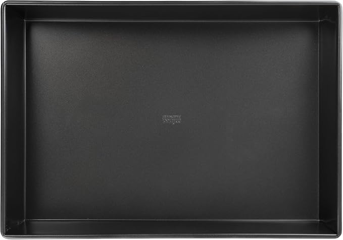 Winco 18" x 12" Rectangular Aluminized Steel Cake Pan | Full-size for large batches, Heavy-duty, Even baking, Great for Cooking and Food Preparation