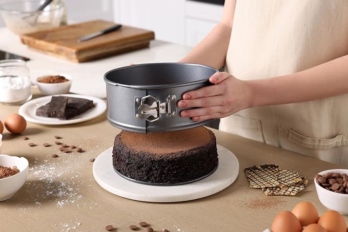 Zyliss Springform Cake Pan - Easy-Release Design for Cheesecakes, Tortes & Layered Desserts - ILAG Nonstick Coating for Quick Clean Removal - 8 Inch