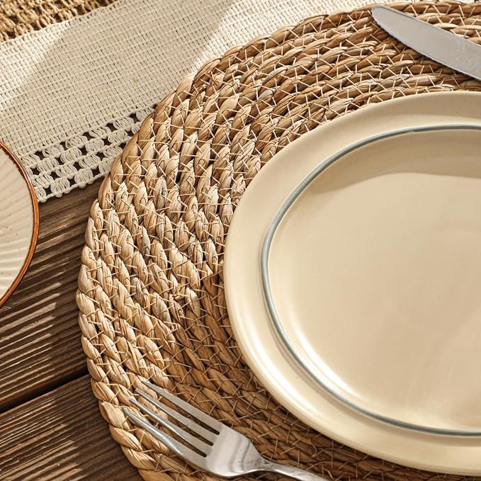 13.8'' Round Woven Placemats Set of 4, Boho Wicker Chargers, Terrekraft | Handmade from Natural Water Hyacinth, Heat-resistant & Non-slip Rattan Chargers, Rustic Farmhouse Decor, Party & Daily Dining