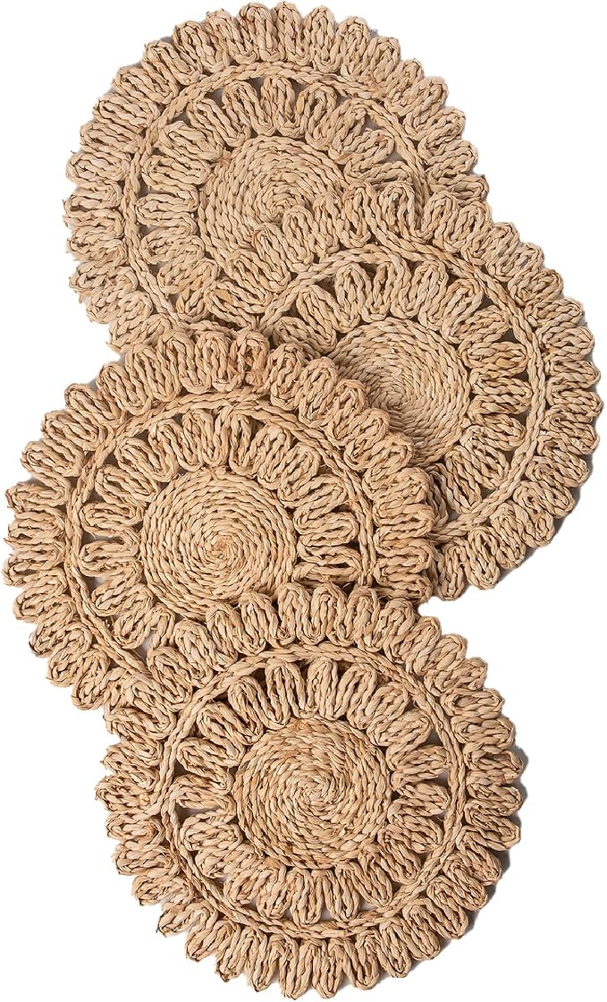 13.8" Set of 4 Round Woven Corn Husk Placemats by Laquedecraft | Protects Tables from Heat & Scratches, Perfect for Everyday Dining, Family Gatherings and Holiday Entertaining