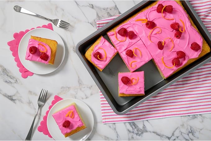 Wilton Silver Non-Stick Oblong Cake Pan, Made Without PFAS, 13 x 9 x 2 in. | Non-Stick Steel Bakeware, Dishwasher Safe with 5-Year Limited Warranty, Perfect for Cakes, Lasagna & Roasting Meals