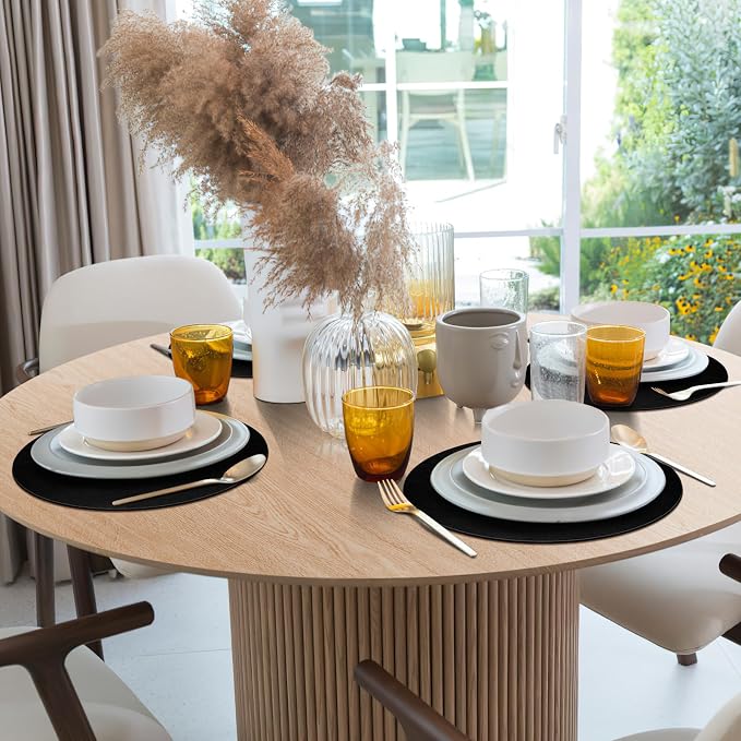 ADRIMER Placemats, Heat Resistant Round Placemats Set of 8 Washable, Waterproof Table Mats, Wipeable Faux Leather Place Mats for Kitchen, Dining Room, Black