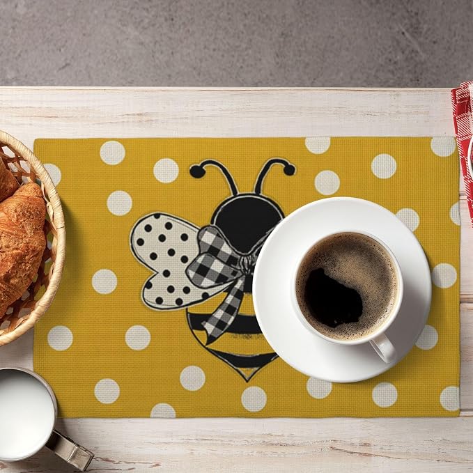 Bumble bee Placemats Set of 4, Yellow Polka Dots Honey Bee Decorative Table Mat 12 x 18 Inch Heat Resistant Non Slip Line Fabric Summer Place mat for Holiday Party Kitchen Dining Decor