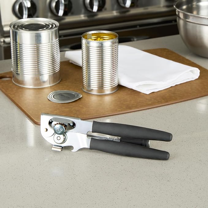 Restaurantware Stainless Steel Magnetic Manual Can Opener - German Standard Black Crank Can Opener with Magnet, Ergonomic Handle, Non-Slip - Heavy-Duty Hand Can Opener, Easy Turn, Sharp Blade