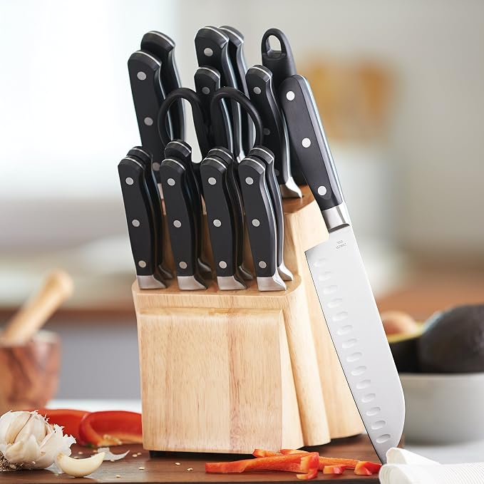Amazon Basics 18-Piece Premium High-Carbon Stainless Steel Kitchen Knife Set with Built-in Sharpener, Ergonomic Handles, Pine Wood Block, Black