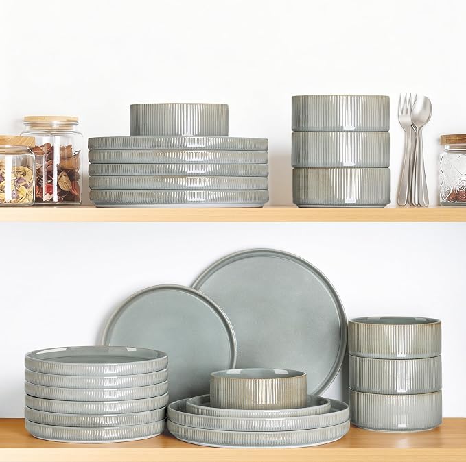 Ceramic Dinnerware Set for 6, 18-Piece Plates and Bowls Set | Lightweight Porcelain Dish Set, Scratch Resistant, Oven & Microwave & Dishwasher Safe, Desert Sage