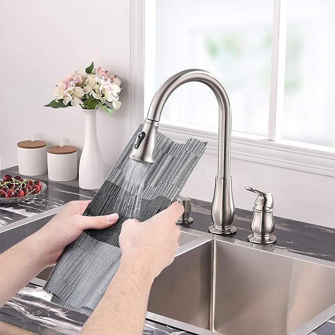 Aofmee Placemats, Placemats Set of 6, Heat Resistant Place Mats, Washable PVC Table Mats, Woven Vinyl Plastic Placemats for Dining Table, Non-Slip Stain Resistant Kitchen Table Placemats Easy to Clean